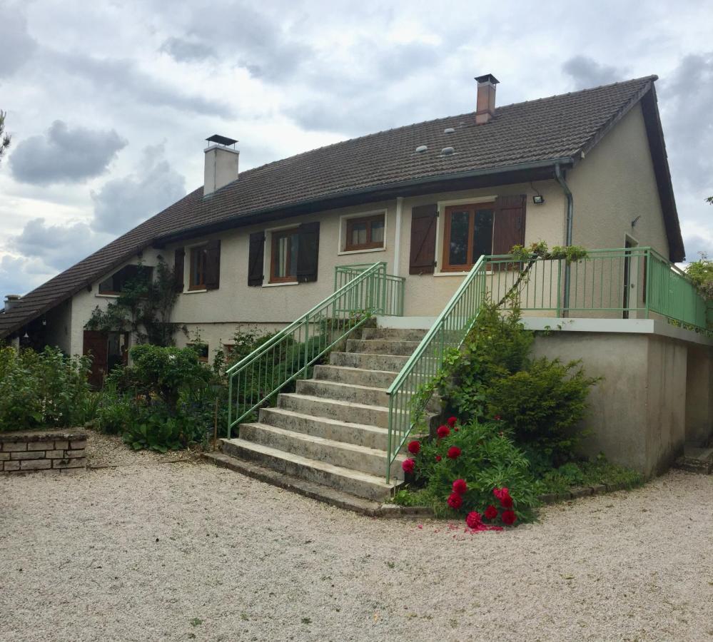 Bed and Breakfast Sous La Tour Agencourt Esterno foto
