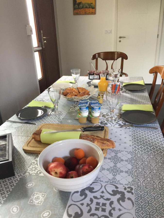 Bed and Breakfast Sous La Tour Agencourt Esterno foto