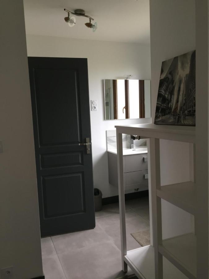 Bed and Breakfast Sous La Tour Agencourt Esterno foto