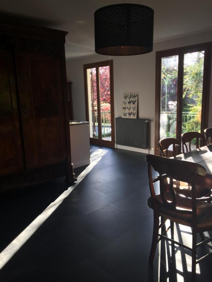 Bed and Breakfast Sous La Tour Agencourt Esterno foto