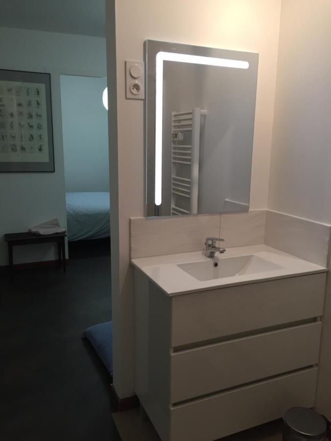 Bed and Breakfast Sous La Tour Agencourt Esterno foto